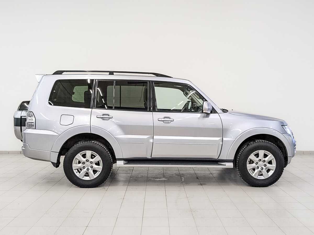 Mitsubishi Pajero 2014 года с пробегом. Фото: #3