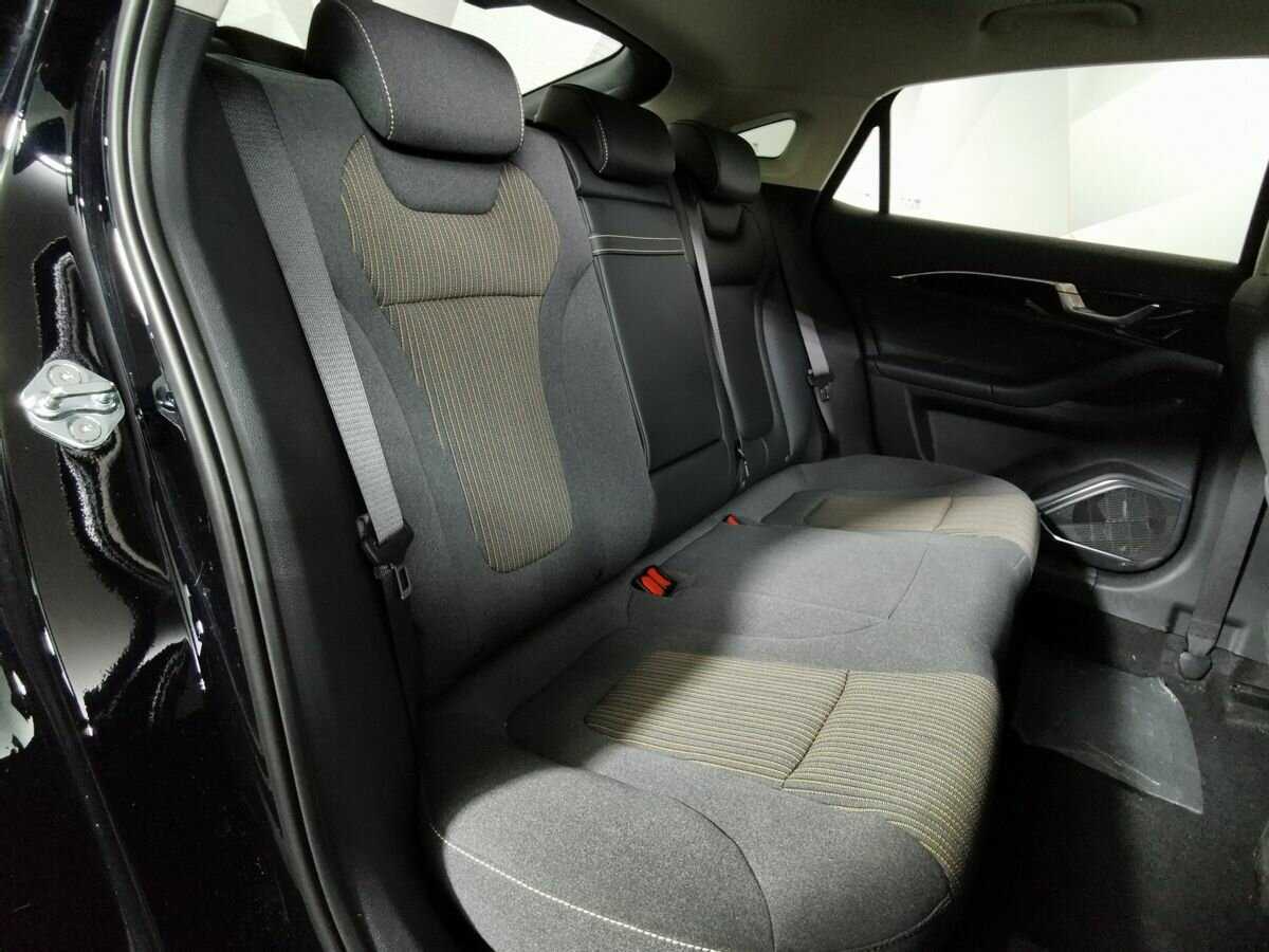 FAW Bestune B70 2023 года с пробегом. Фото: #11