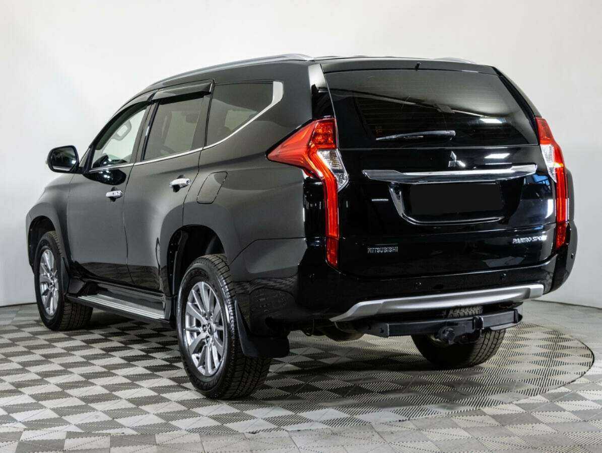 Mitsubishi Pajero Sport 2017 года с пробегом. Фото: #6