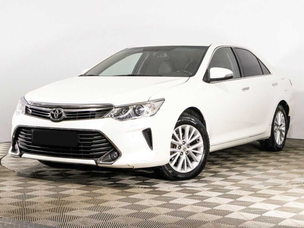 Toyota Camry 2015 года с пробегом. Посмотреть фото