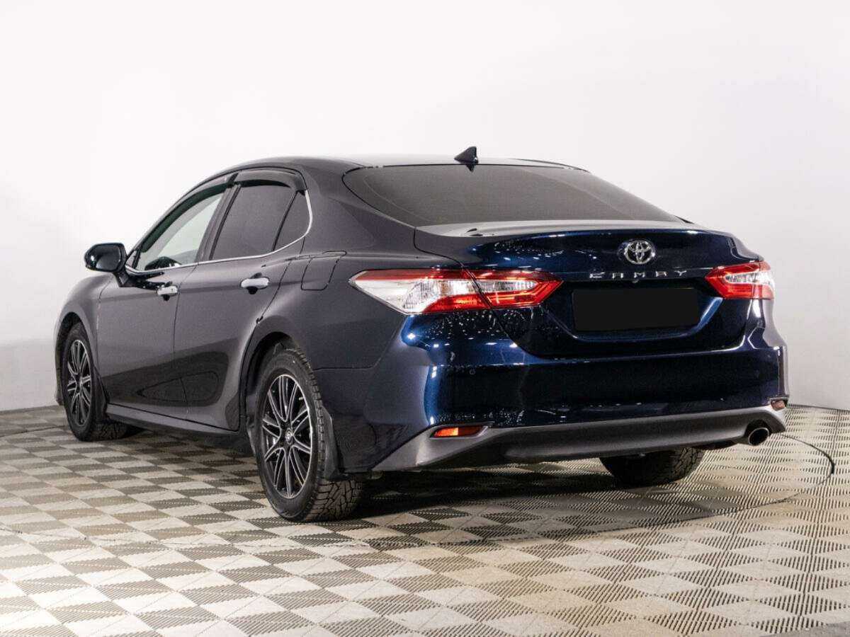 Toyota Camry 2018 года с пробегом. Фото: #6