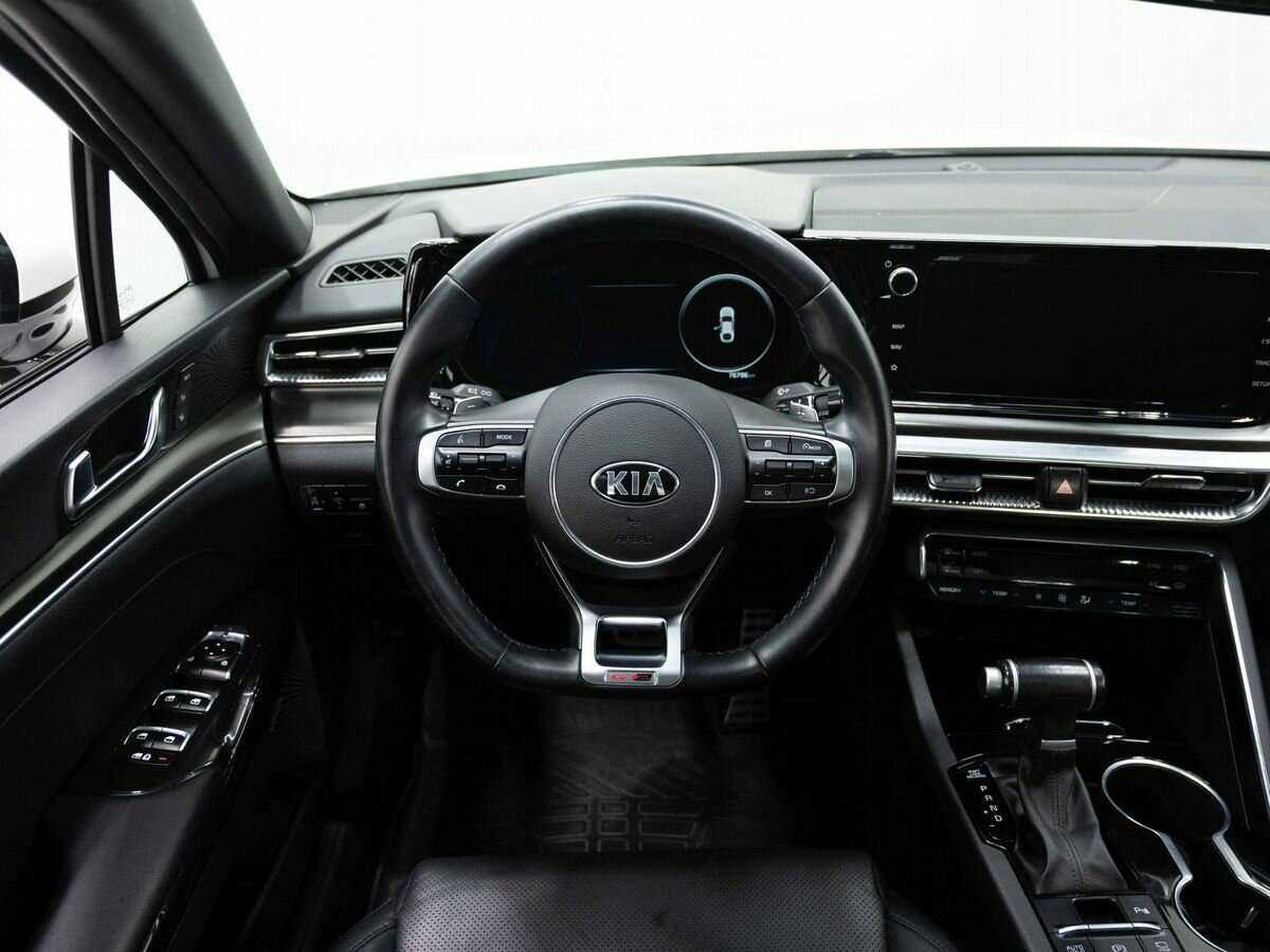 Kia K5 2021 года с пробегом. Фото: #14