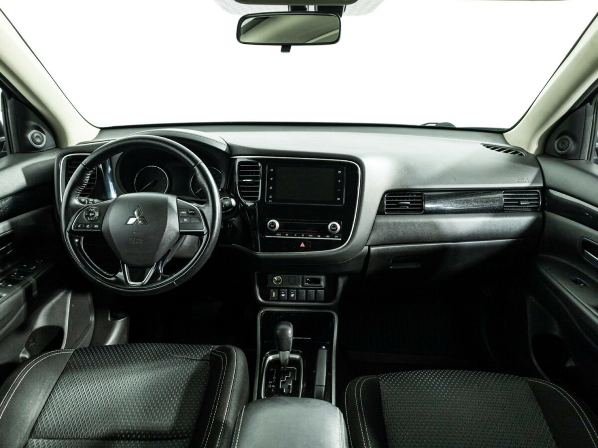Mitsubishi Outlander 2020 года с пробегом. Фото: #11