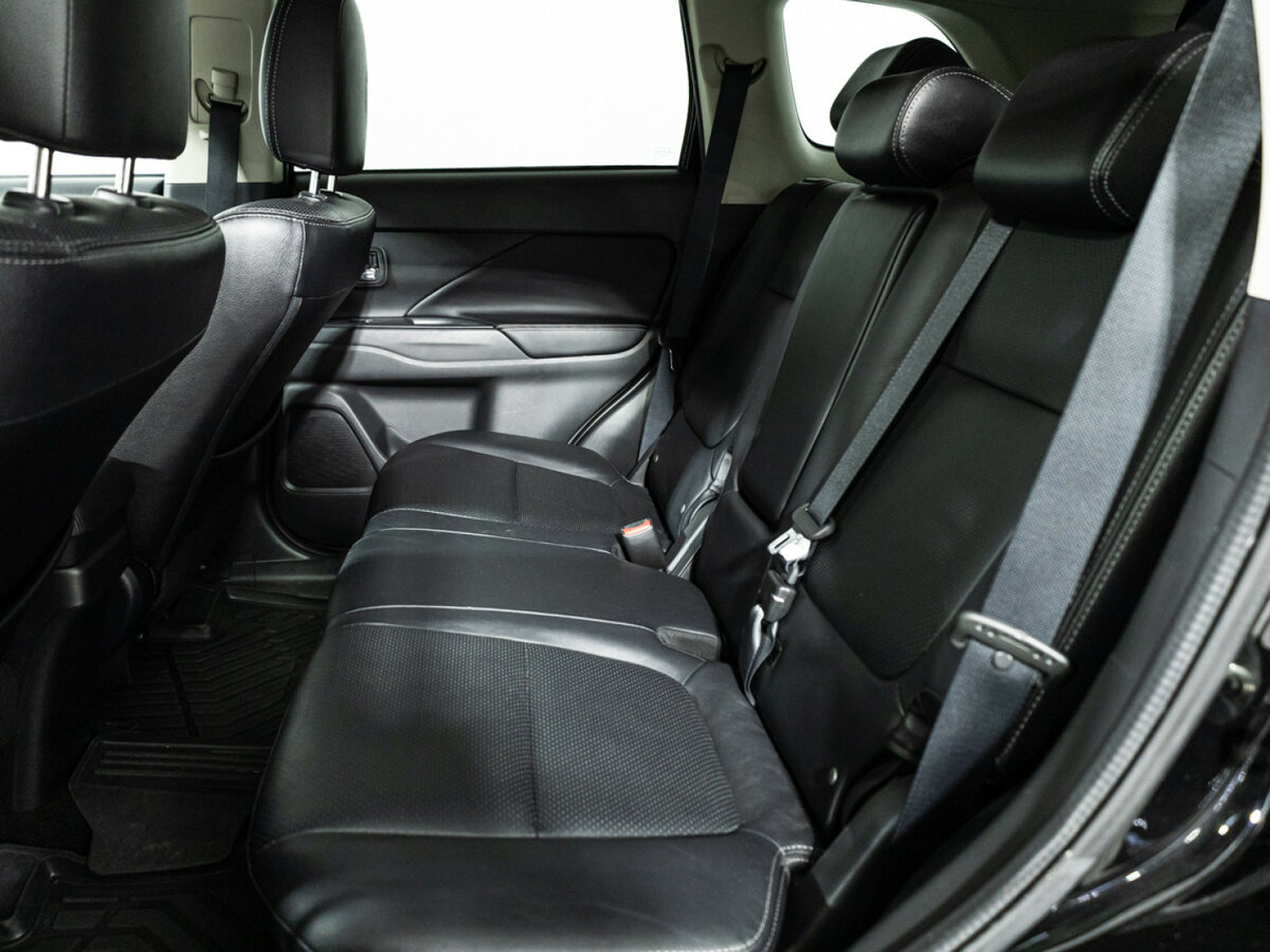 Mitsubishi Outlander 2016 года с пробегом. Фото: #8