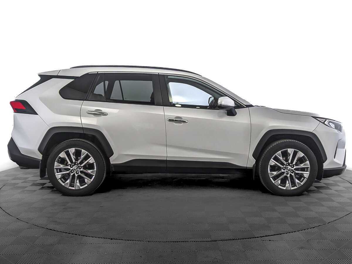 Toyota RAV4 2020 года с пробегом. Фото: #3
