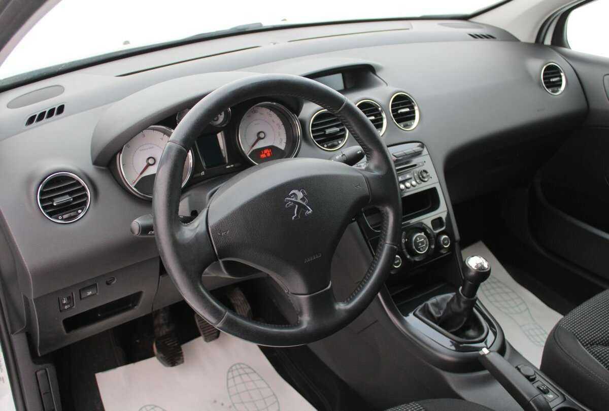 Peugeot 408 2014 года с пробегом. Фото: #10