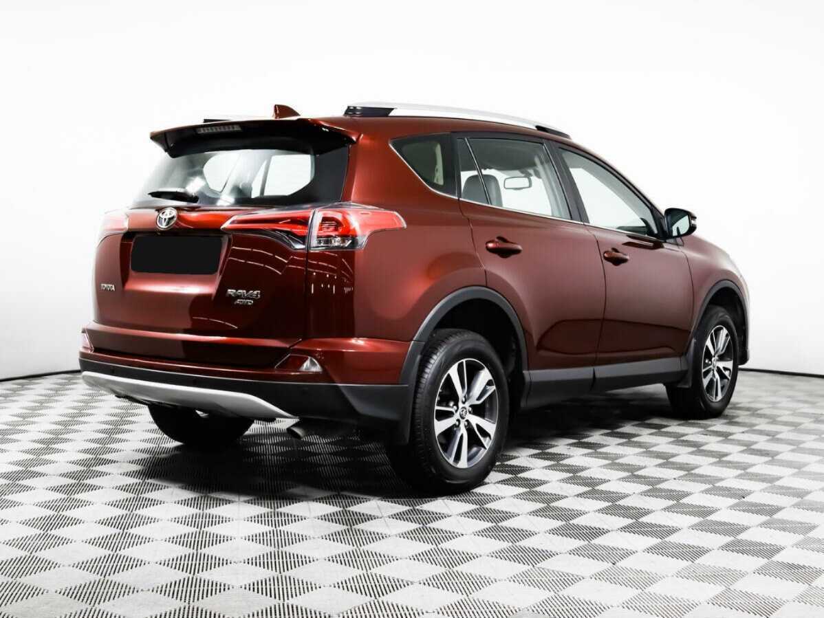Toyota RAV4 2017 года с пробегом. Фото: #4