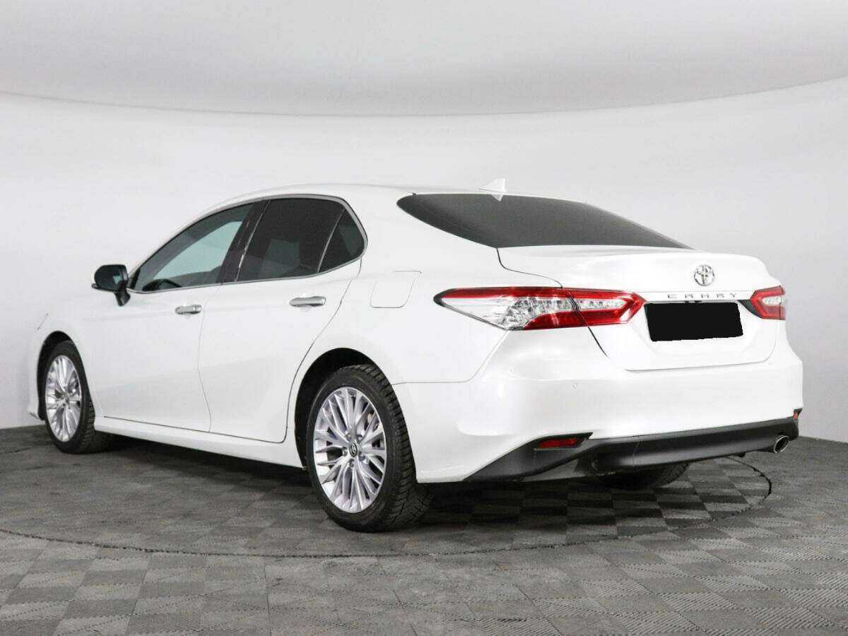Toyota Camry 2020 года с пробегом. Фото: #5