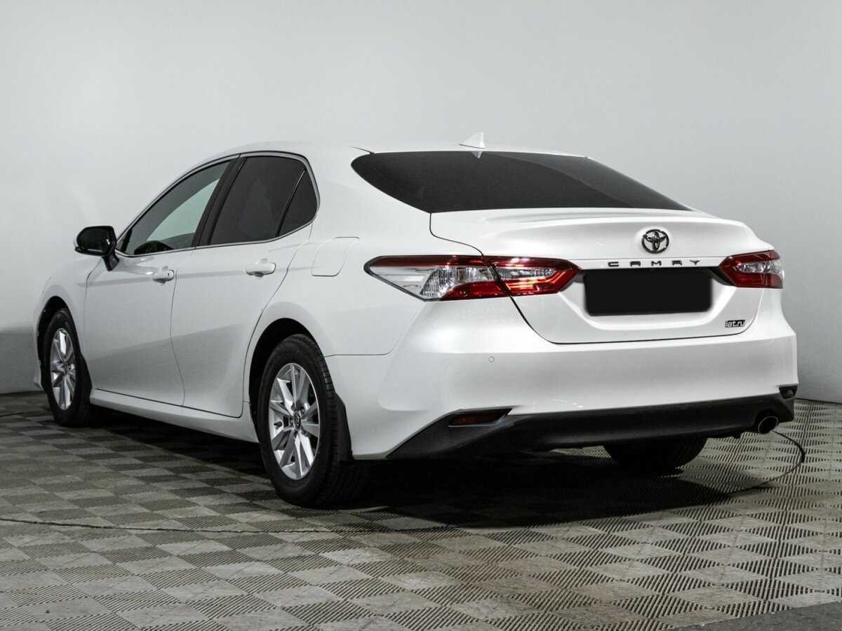 Toyota Camry 2018 года с пробегом. Фото: #5