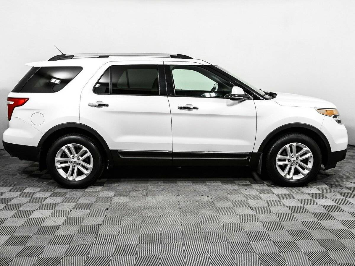 Ford Explorer 2012 года с пробегом. Фото: #3