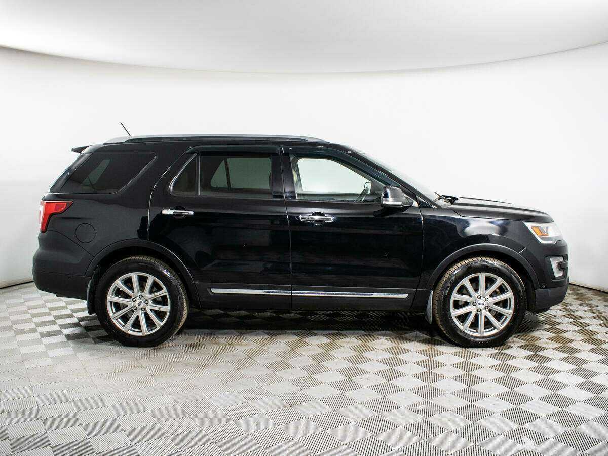 Ford Explorer 2016 года с пробегом. Фото: #3