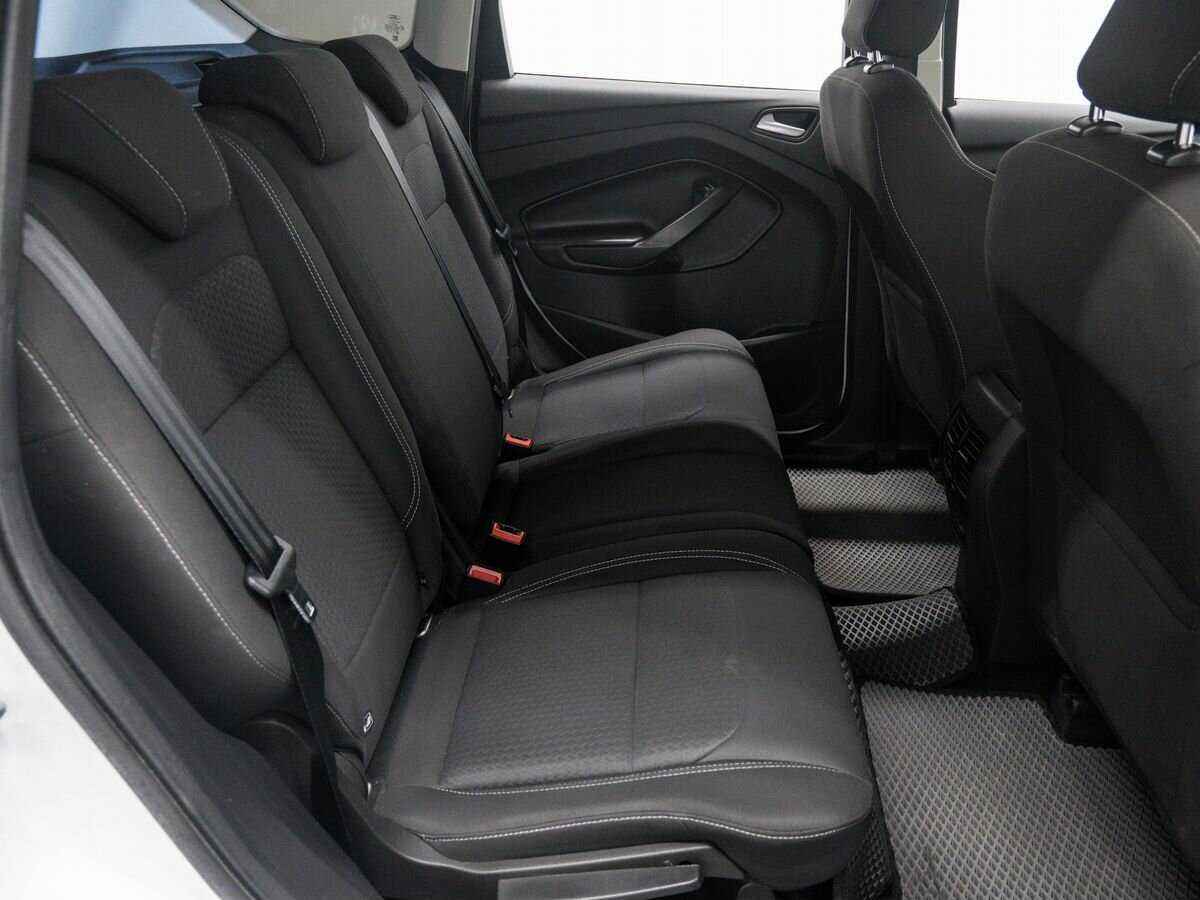 Ford Kuga 2018 года с пробегом. Фото: #9