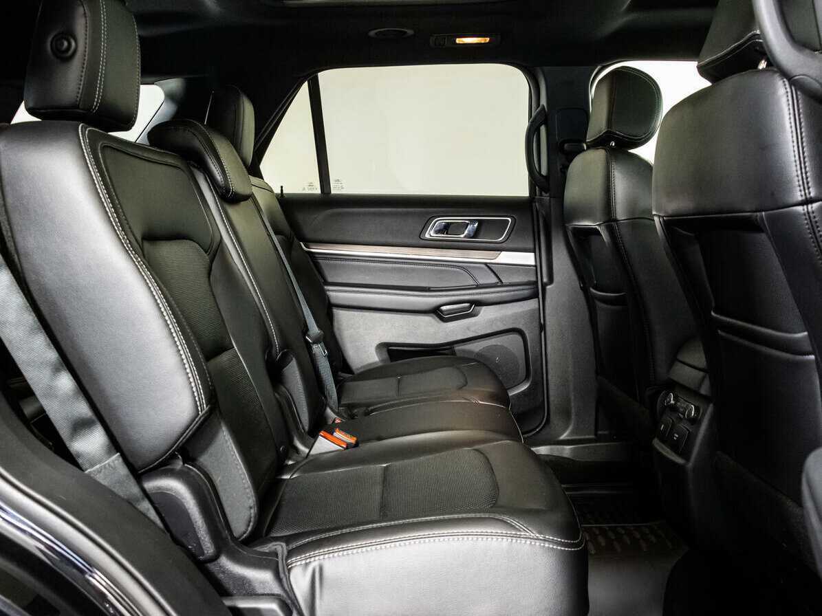 Ford Explorer 2016 года с пробегом. Фото: #13