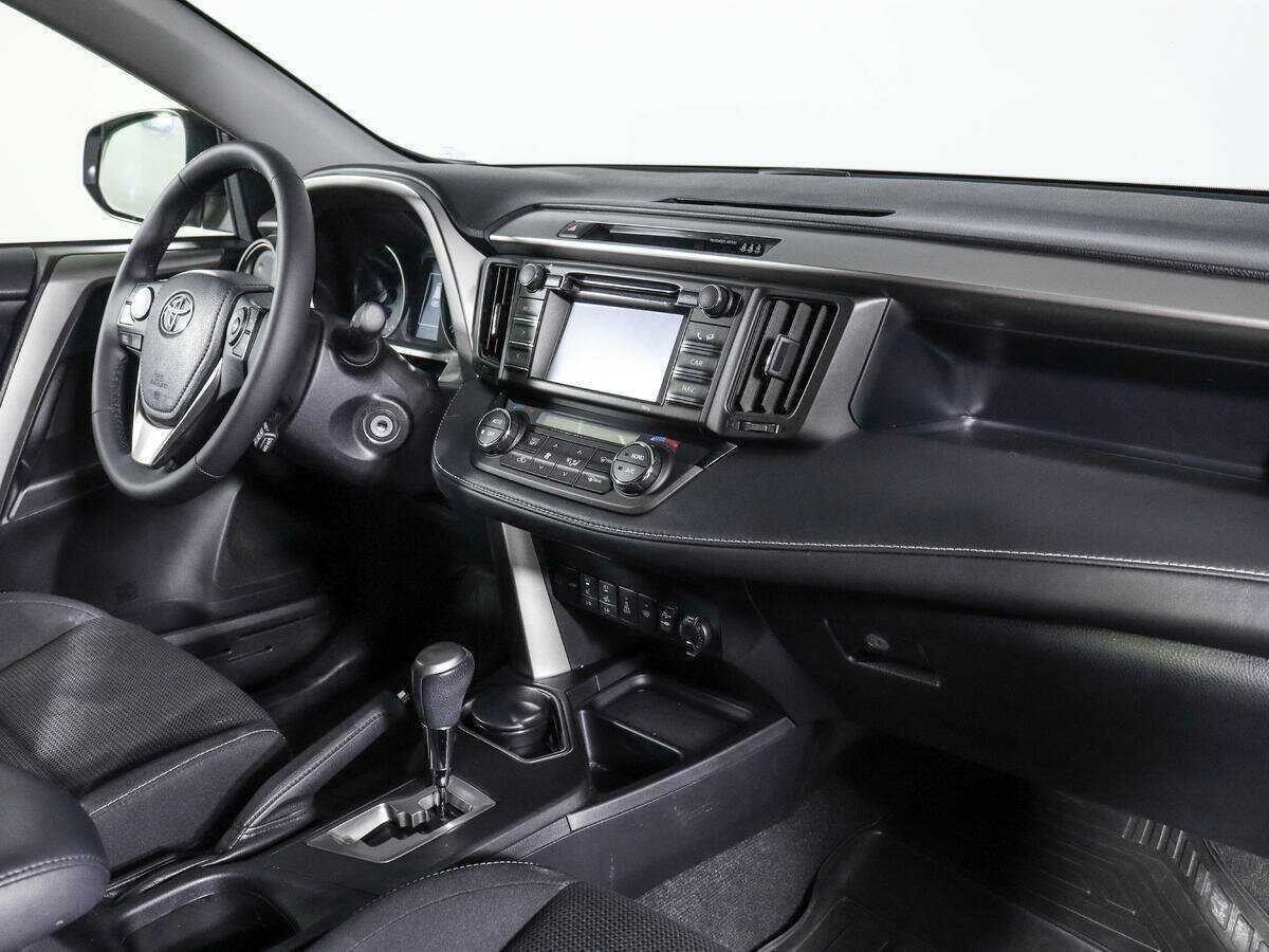 Toyota RAV4 2015 года с пробегом. Фото: #8