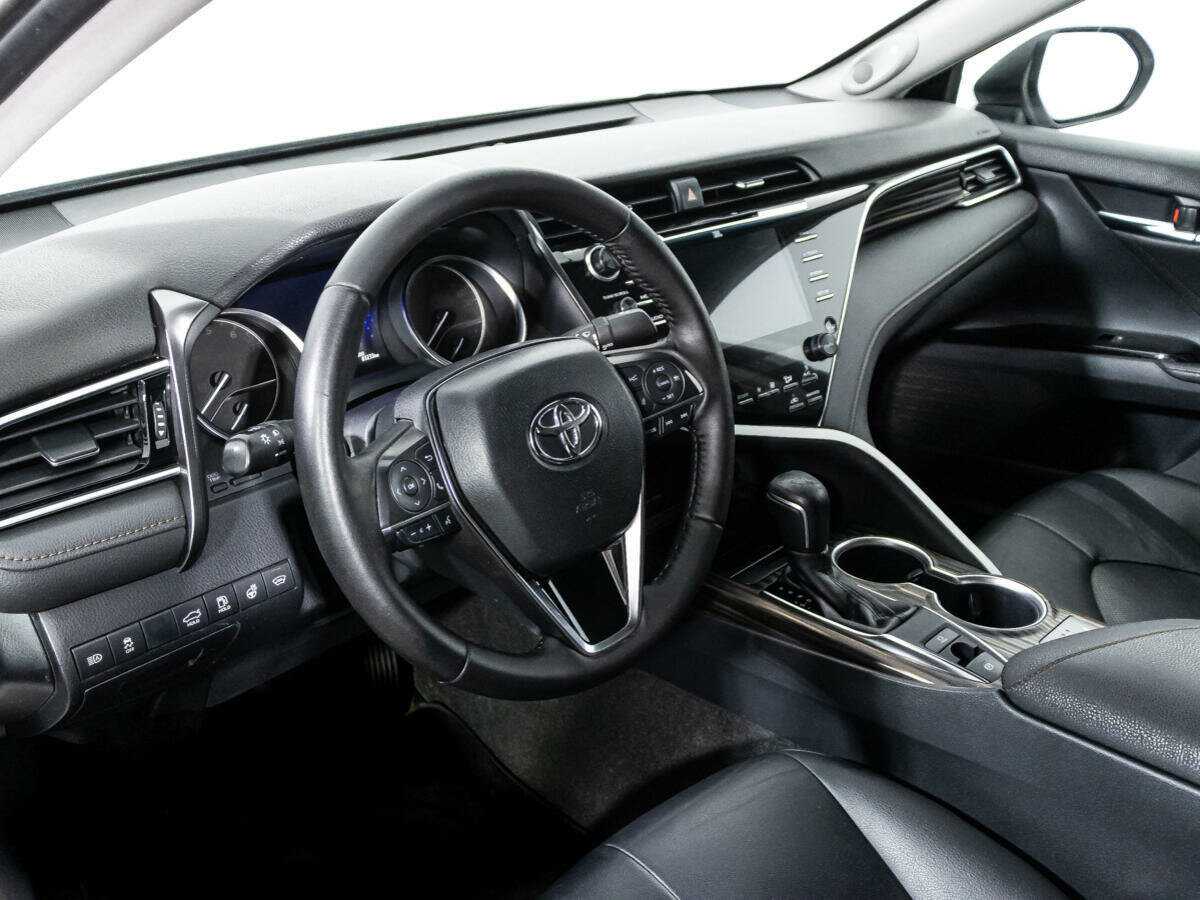 Toyota Camry 2020 года с пробегом. Фото: #10