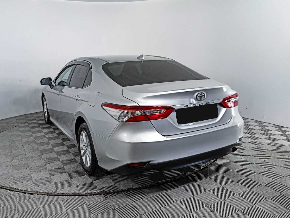Toyota Camry 2019 года с пробегом. Фото: #5