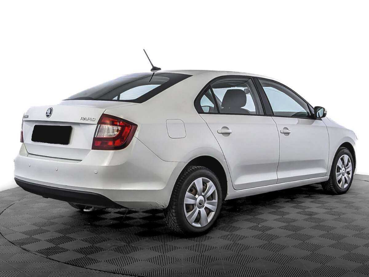 Skoda Rapid 2018 года с пробегом. Фото: #4