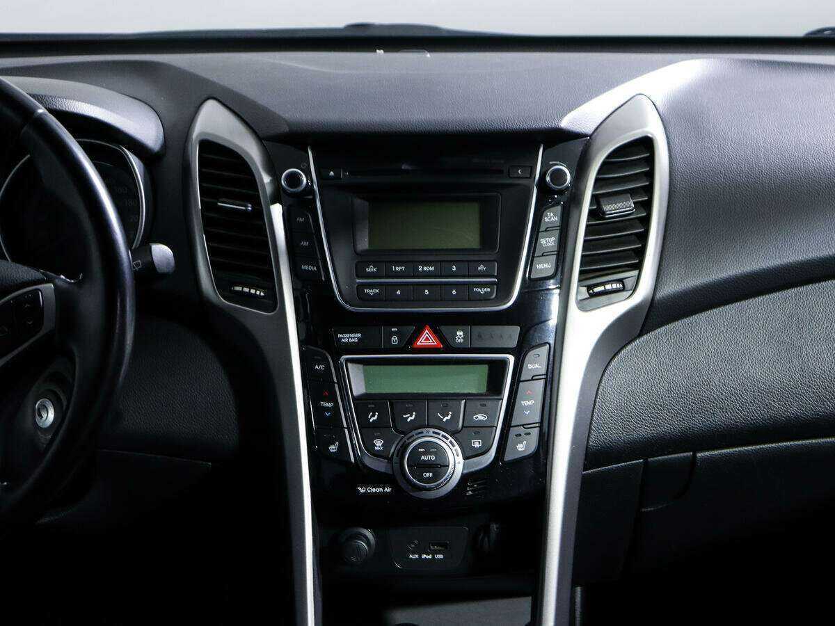 Hyundai i30 2013 года с пробегом. Фото: #10