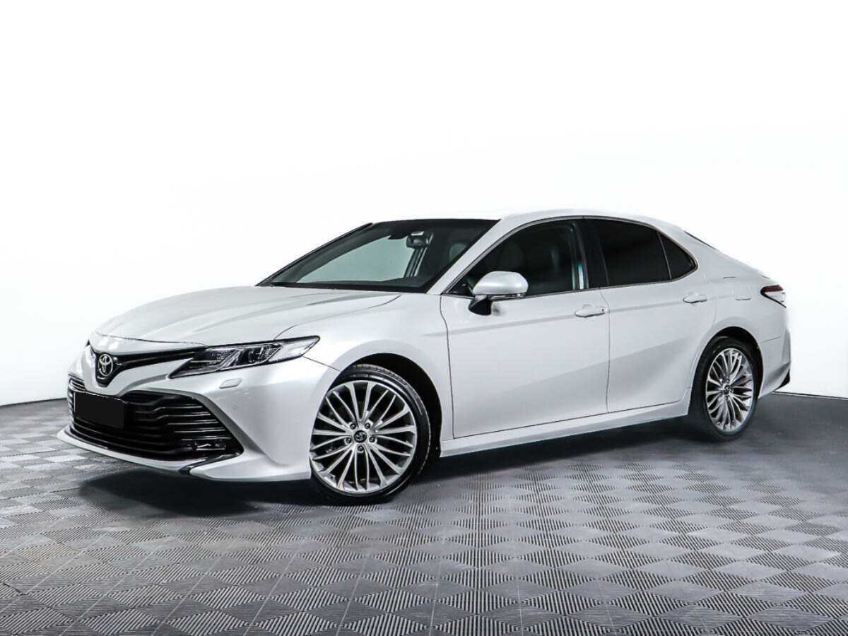 Toyota Camry 2020 года с пробегом. Посмотреть фото