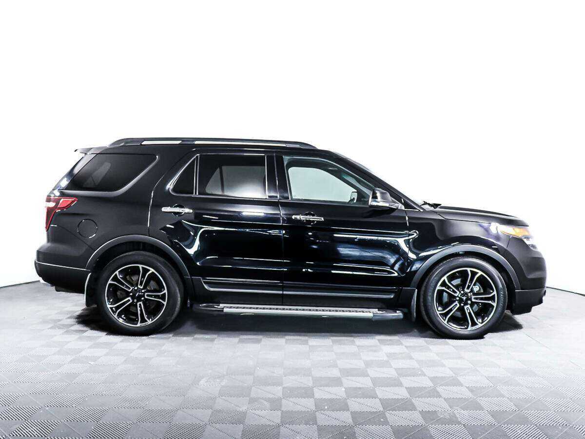 Ford Explorer 2013 года с пробегом. Фото: #3