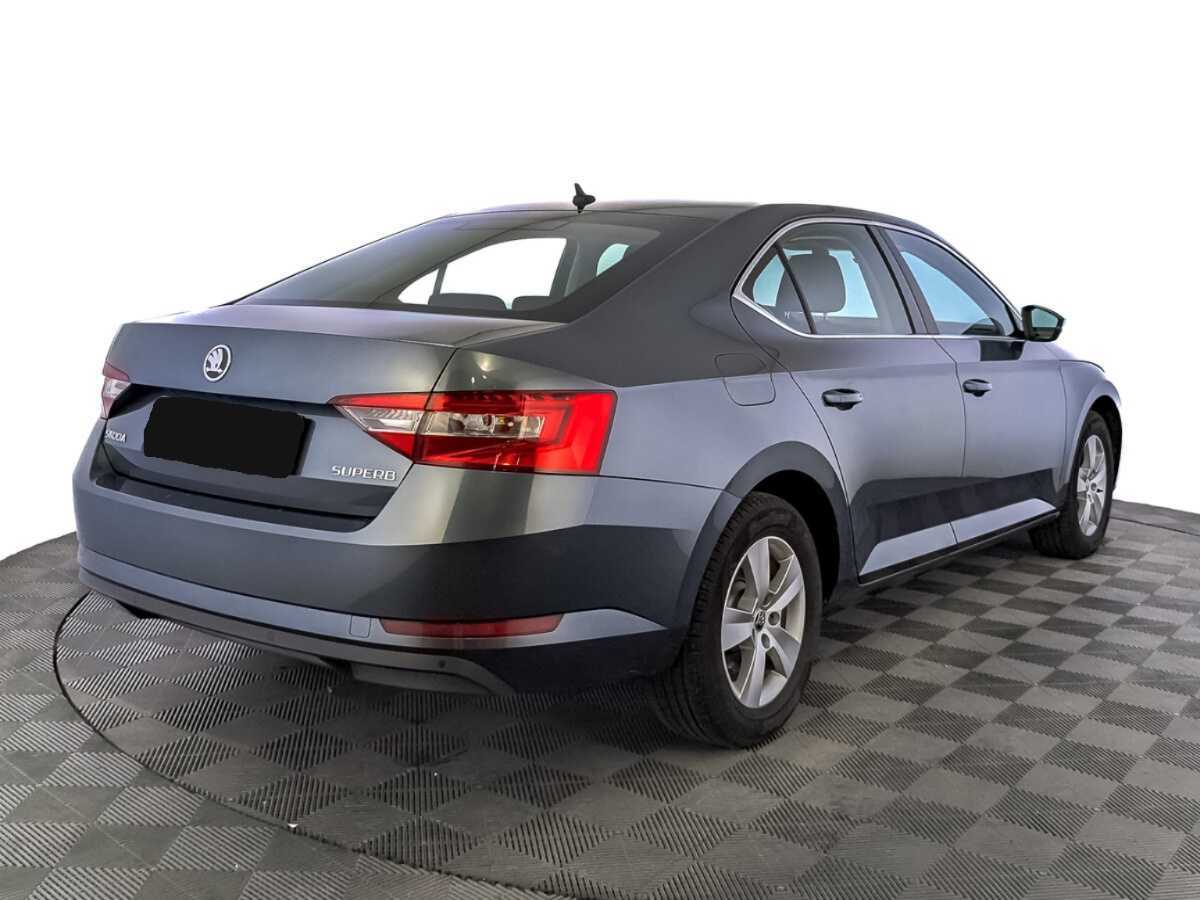 Skoda Superb 2018 года с пробегом. Фото: #4