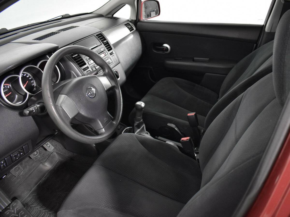 Nissan Tiida 2012 года с пробегом. Фото: #8