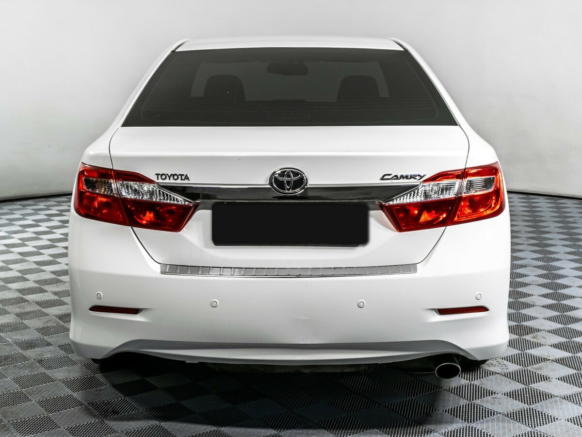 Toyota Camry 2014 года с пробегом. Фото: #4