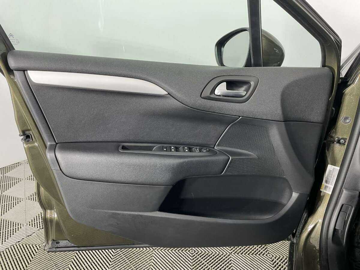 Citroen C4 2018 года с пробегом. Фото: #7