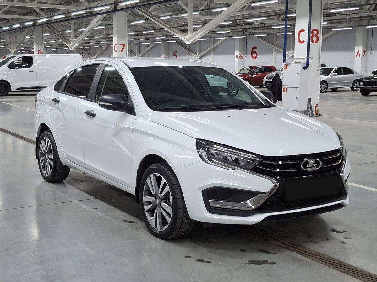 Lada (ВАЗ) Vesta 2023 года с пробегом. Фото: #2