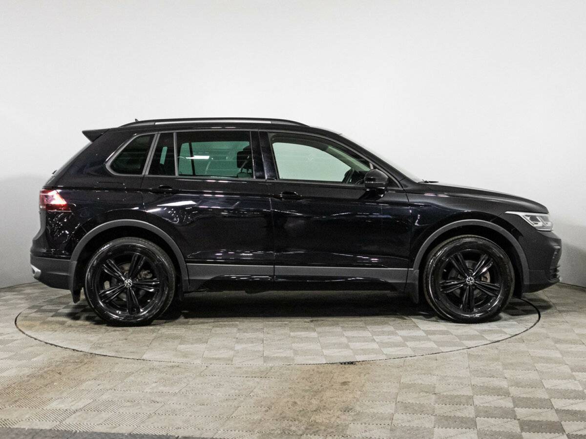 Volkswagen Tiguan 2022 года с пробегом. Фото: #3