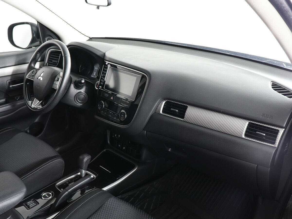 Mitsubishi Outlander 2018 года с пробегом. Фото: #9