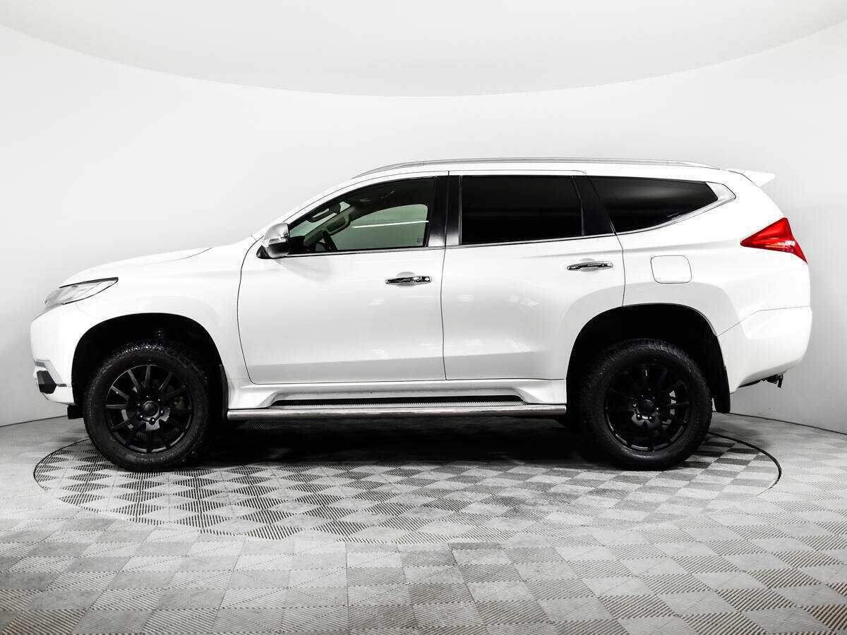 Mitsubishi Pajero Sport 2018 года с пробегом. Фото: #5