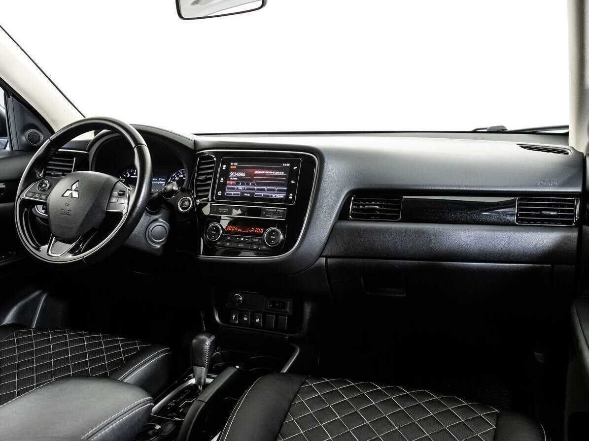 Mitsubishi Outlander 2020 года с пробегом. Фото: #8