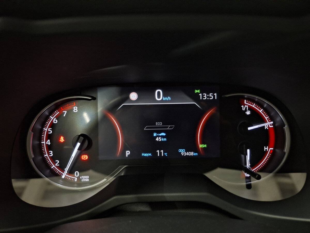 Toyota RAV4 2021 года с пробегом. Фото: #12