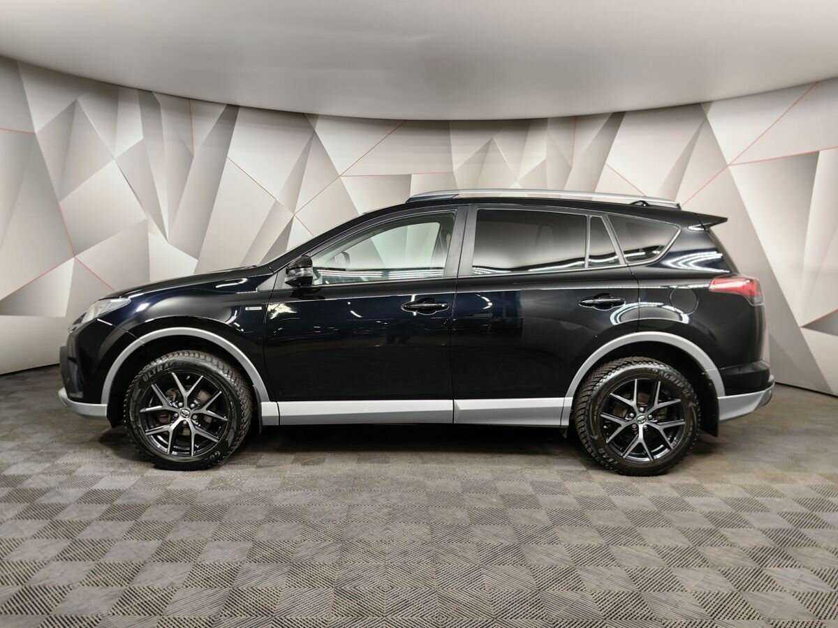 Toyota RAV4 2017 года с пробегом. Фото: #4