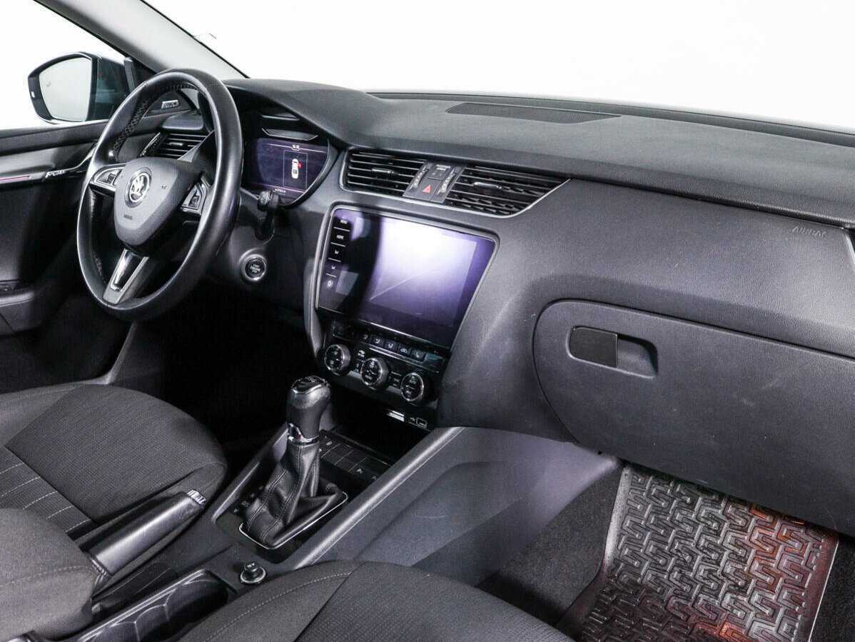 Skoda Octavia 2019 года с пробегом. Фото: #6