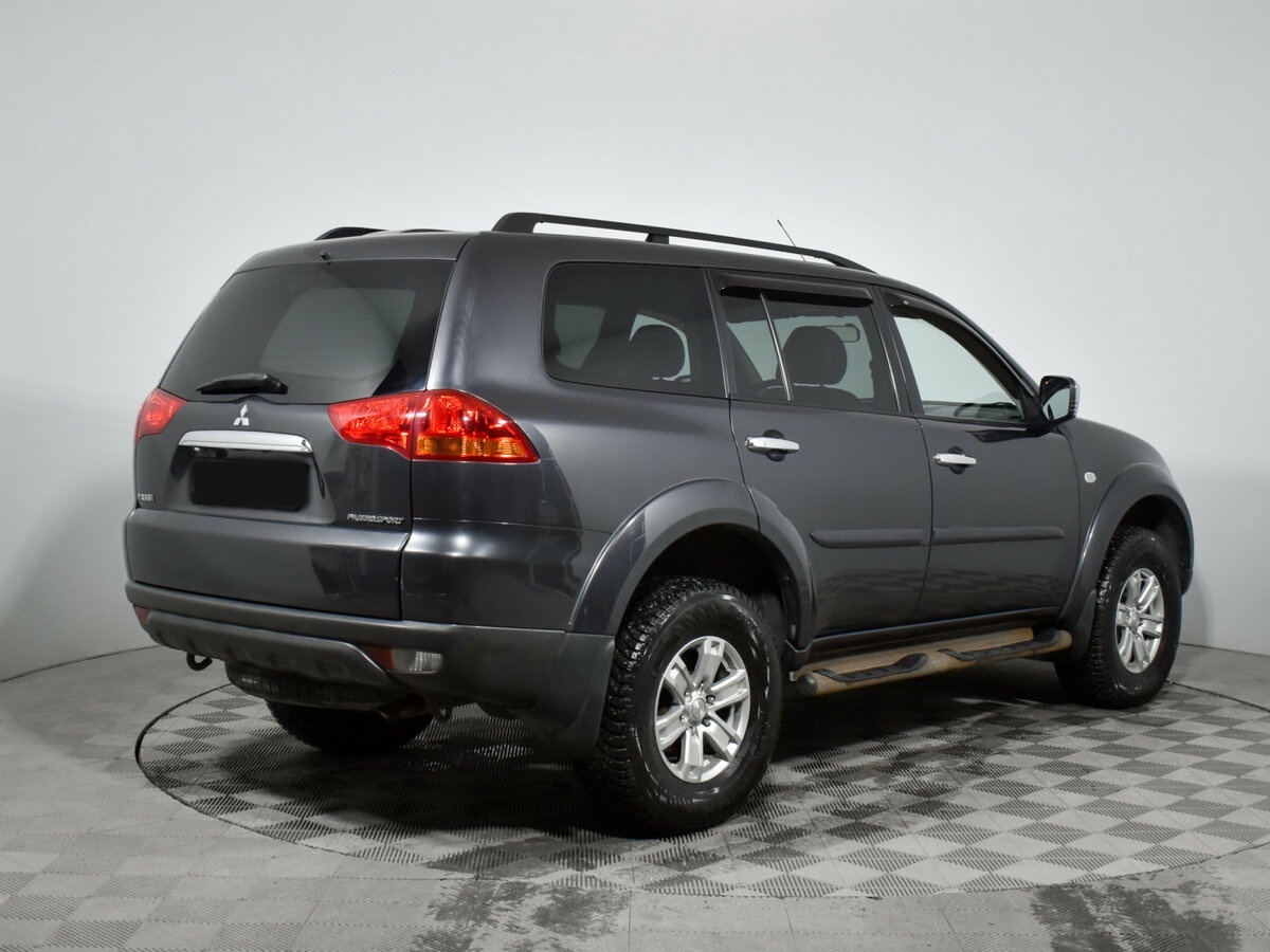 Mitsubishi Pajero Sport 2012 года с пробегом. Фото: #3