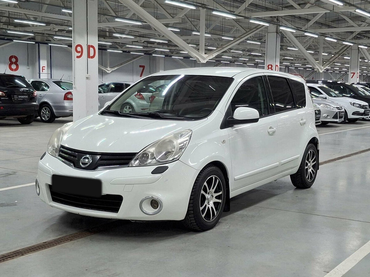 Nissan Note 2012 года с пробегом. Посмотреть фото