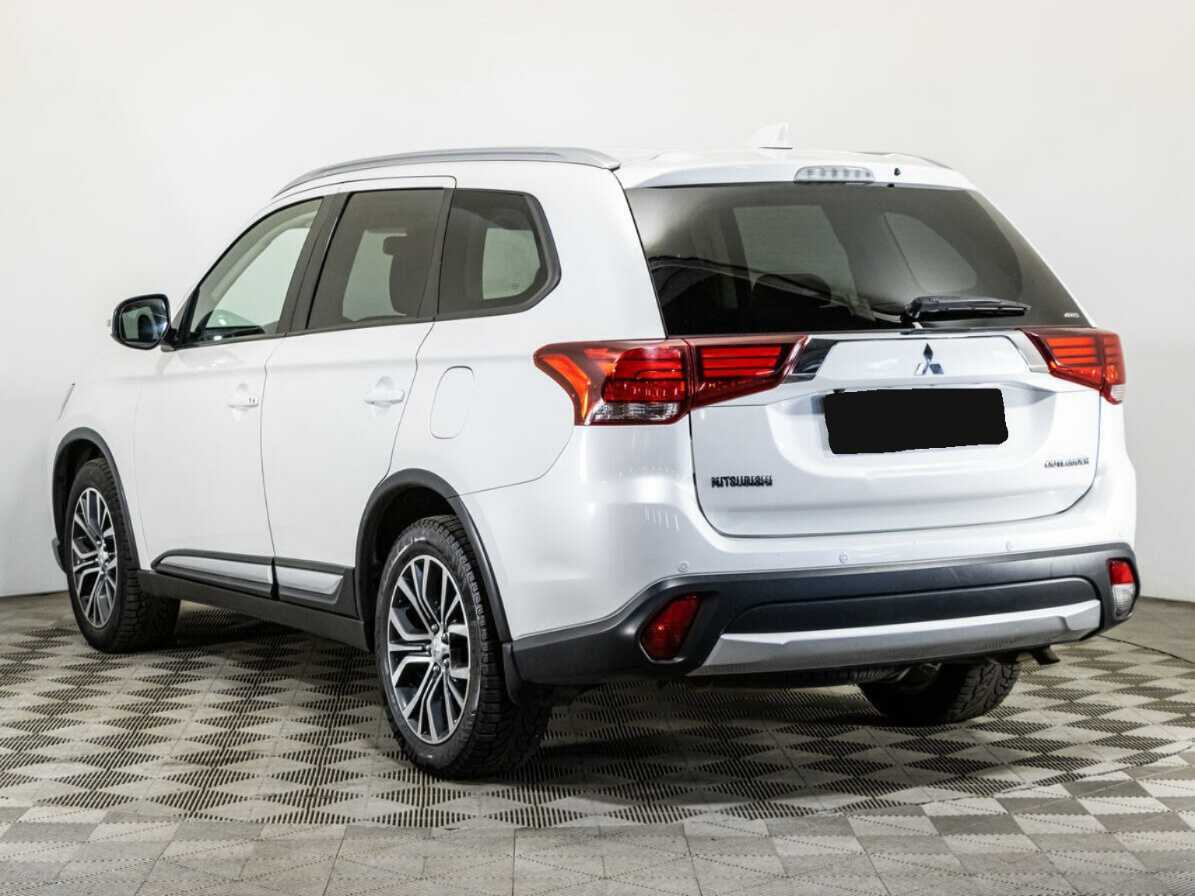Mitsubishi Outlander 2018 года с пробегом. Фото: #5