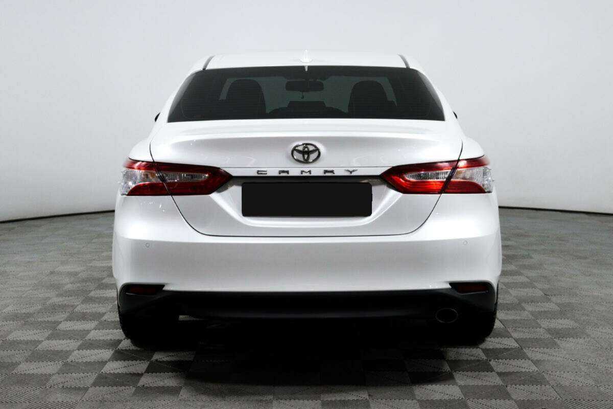 Toyota Camry 2019 года с пробегом. Фото: #5