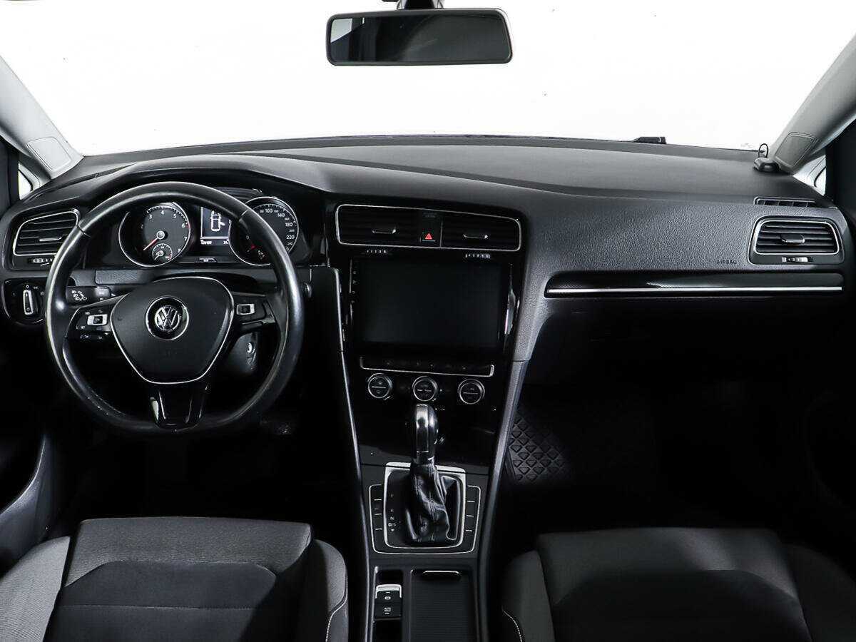 Volkswagen Golf 2013 года с пробегом. Фото: #11