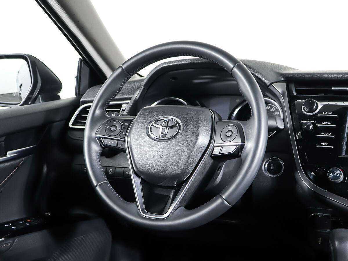 Toyota Camry 2020 года с пробегом. Фото: #14