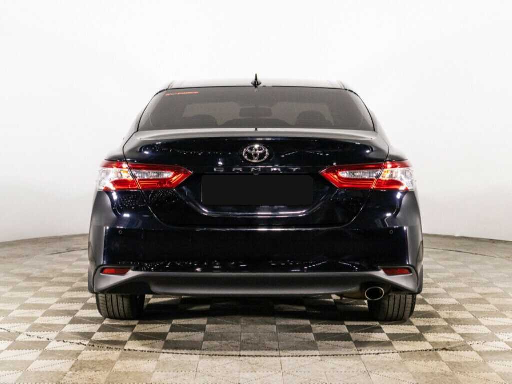 Toyota Camry 2021 года с пробегом. Фото: #5