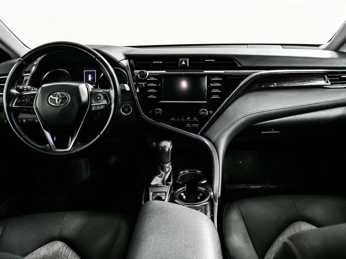 Toyota Camry 2019 года с пробегом. Фото: #10