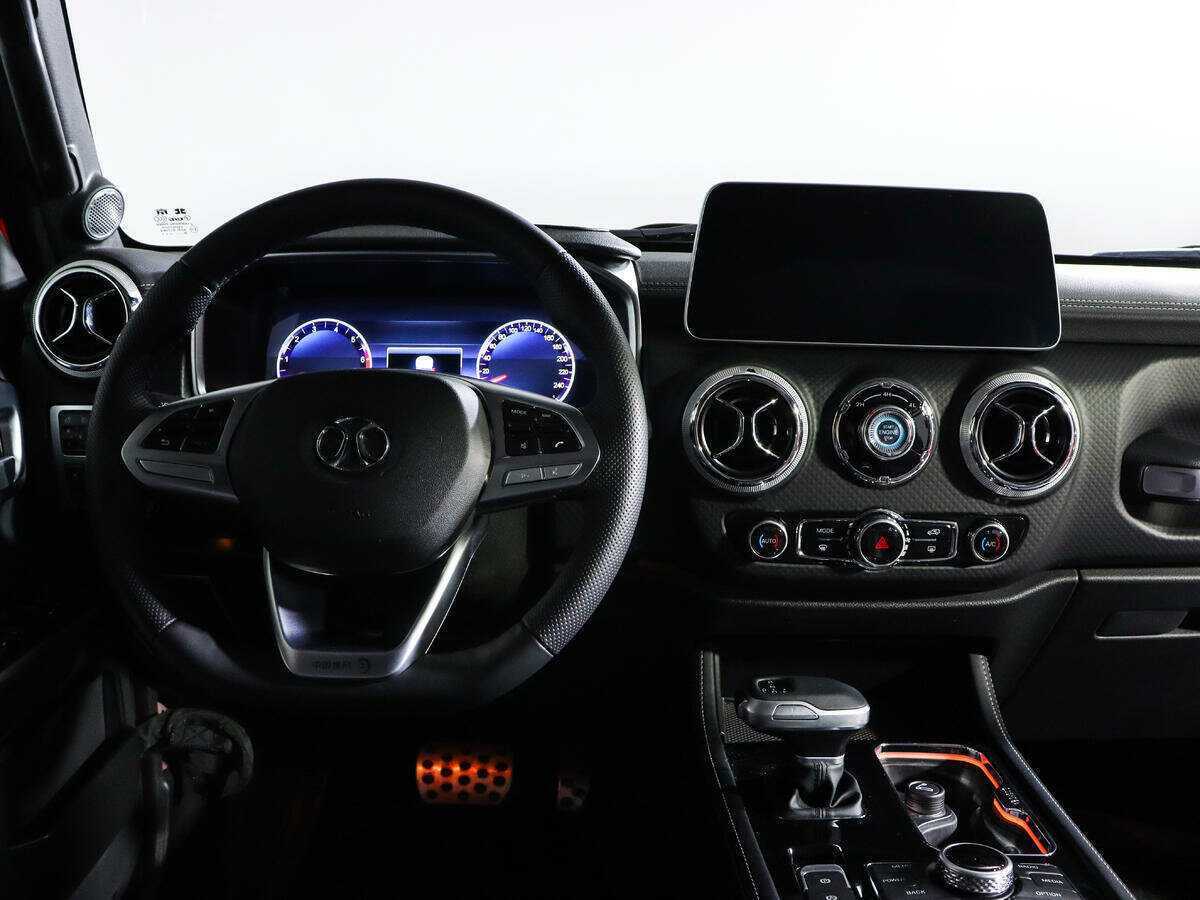 BAIC BJ40 2023 года с пробегом. Фото: #11