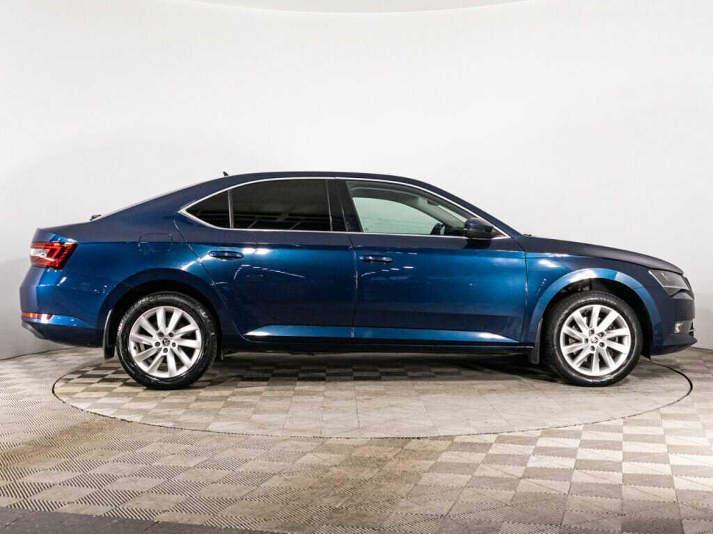 Skoda Superb 2018 года с пробегом. Фото: #3