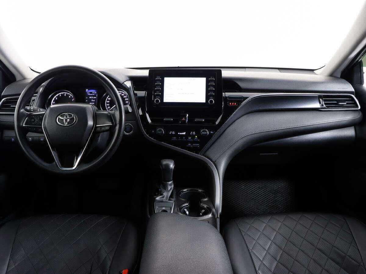 Toyota Camry 2021 года с пробегом. Фото: #7