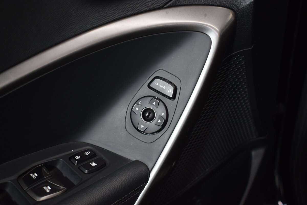 Hyundai Santa Fe 2016 года с пробегом. Фото: #15