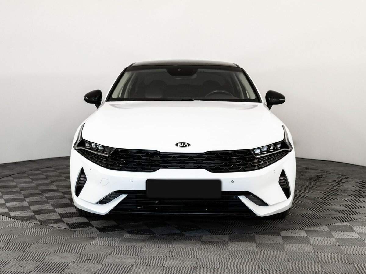 Kia K5 2021 года с пробегом. Фото: #1