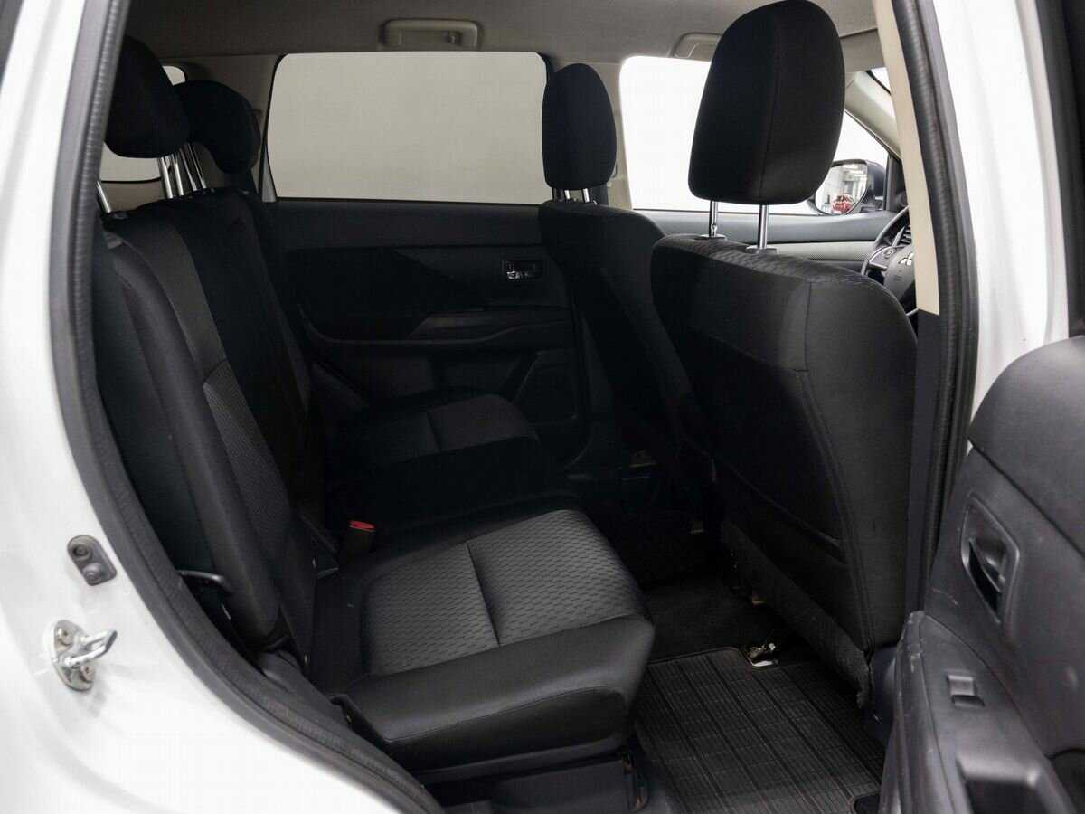 Mitsubishi Outlander 2012 года с пробегом. Фото: #11